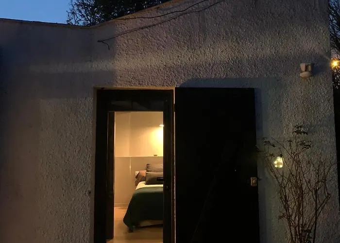 37 فندق مبيت وإفطار 3*